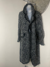 Load image into Gallery viewer, Long jacket (Large)
