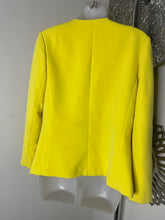 Load image into Gallery viewer, Blazer (Small )
