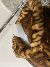 Load image into Gallery viewer, Beautiful Brown /Blonde Mix Mod Acrylic fur Coat (Tagged XL) P2P 25 inches