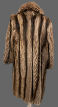 Load image into Gallery viewer, Beaver Coat